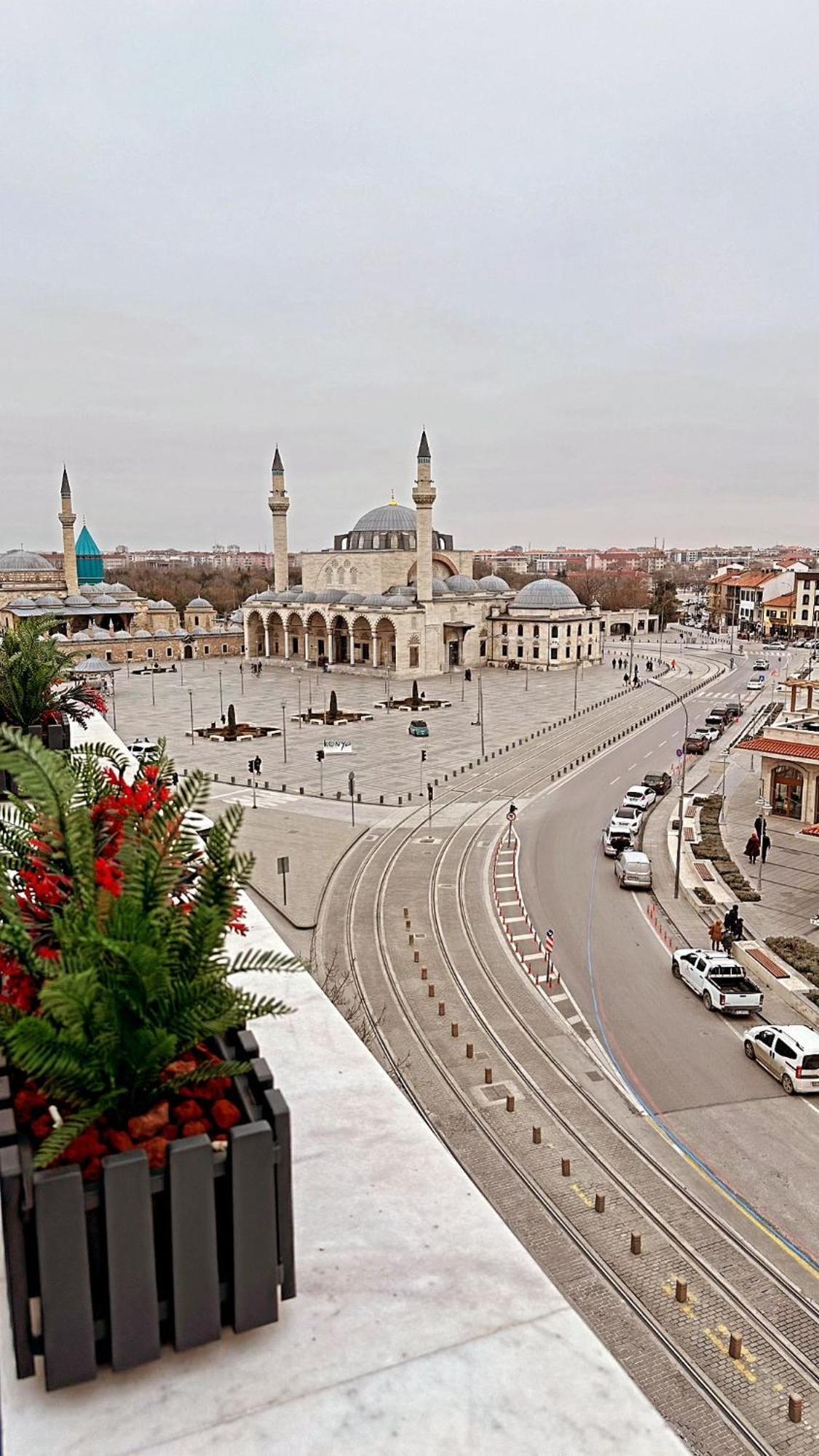 Think Hotel Konya Bagian luar foto